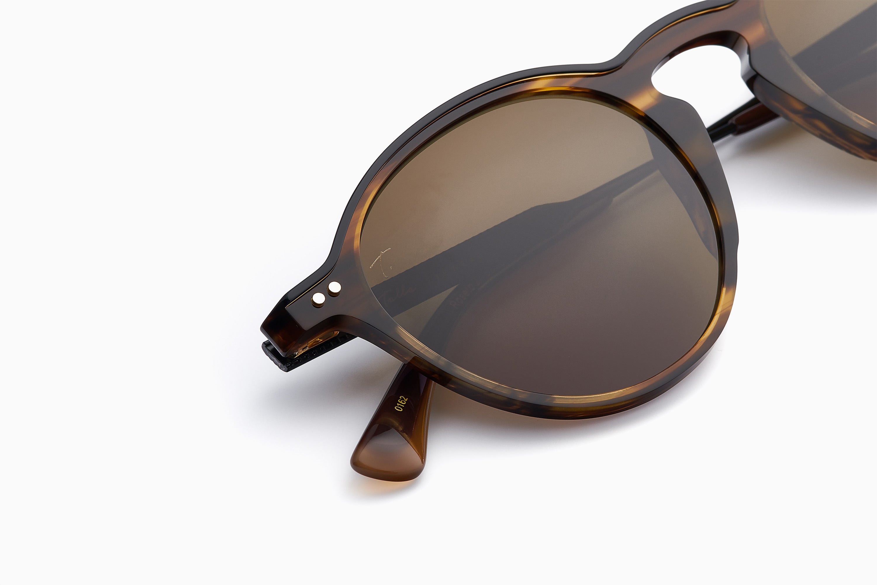NOIR / ECAILLE T2